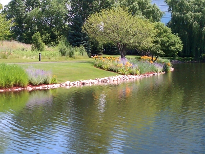 lake rock retaining wall - rip rap